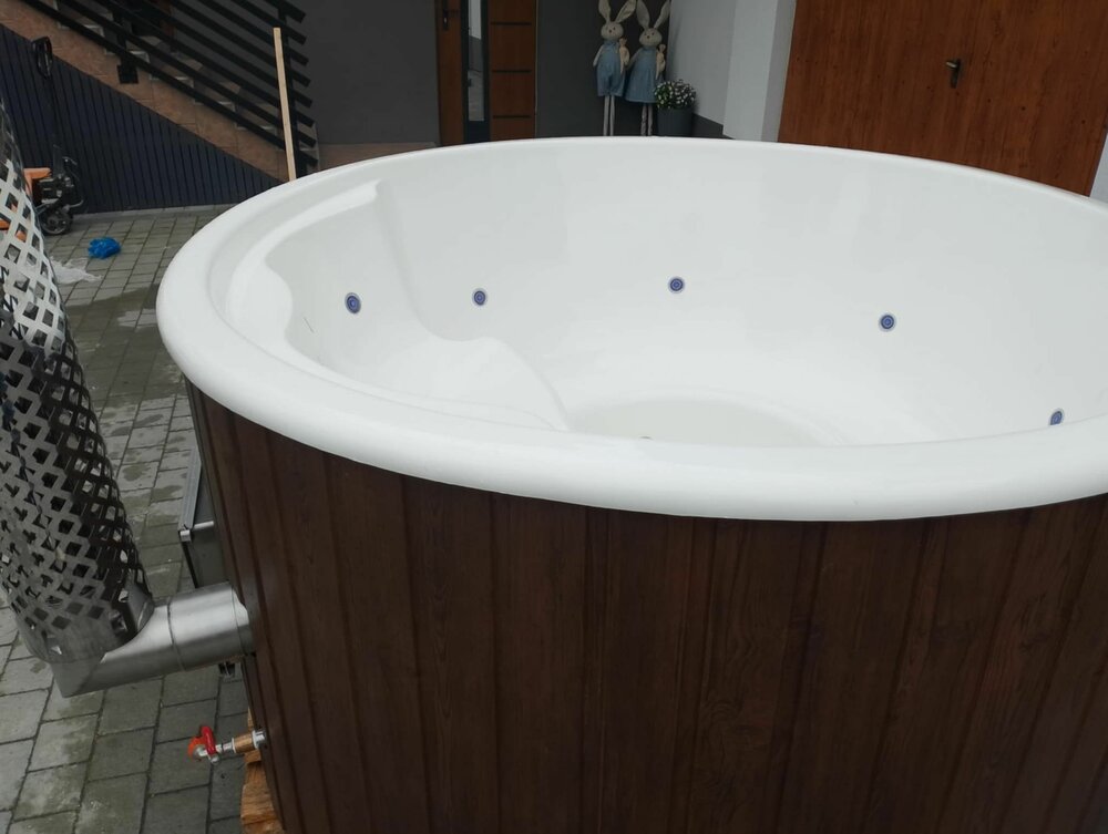 Venta &ndash; Bain nordique chauff&eacute; au bois pour 7&ndash;8 personnes