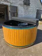 Sv&euml;te EL &ndash; Stylish Electric Hot Tub for 5&ndash;6 People