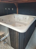 Sartai &ndash; Bain nordique de luxe chauff&eacute; au bois pour 6&ndash;8 personnes