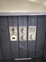 &uuml;ra EL &ndash; Compact Electric Hot Tub for 2 People