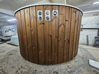 Neris EL &ndash; Spacious Electric Hot Tub for 6&ndash;8 People