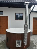 Venta &ndash; Large Wood-Fired Hot Tub for 7&ndash;8 People